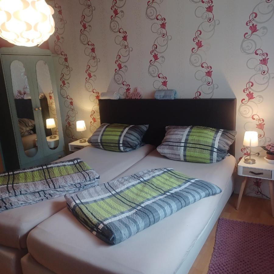 Zimmer Und Apartment Rosi Krakow am See Buitenkant foto